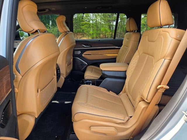 2022 Jeep Grand Cherokee L Summit