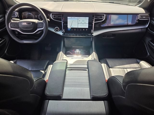 2023 Jeep Wagoneer Base
