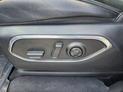 2023 Jeep Wagoneer Base