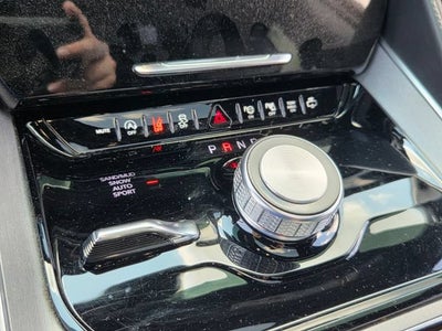 2023 Jeep Wagoneer Base