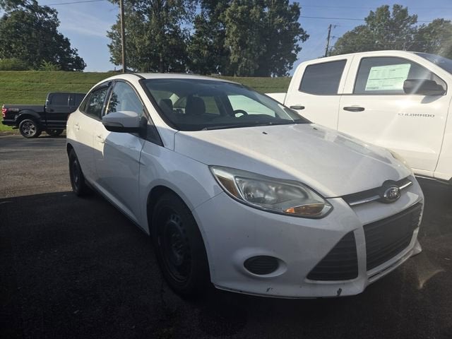 2013 Ford Focus Sedan SE's photo
