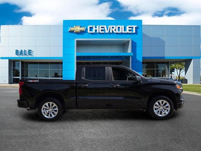 Used 2024 Chevrolet Silverado 1500 Custom with VIN 1GCPDBEK1RZ287706 for sale in Little Rock