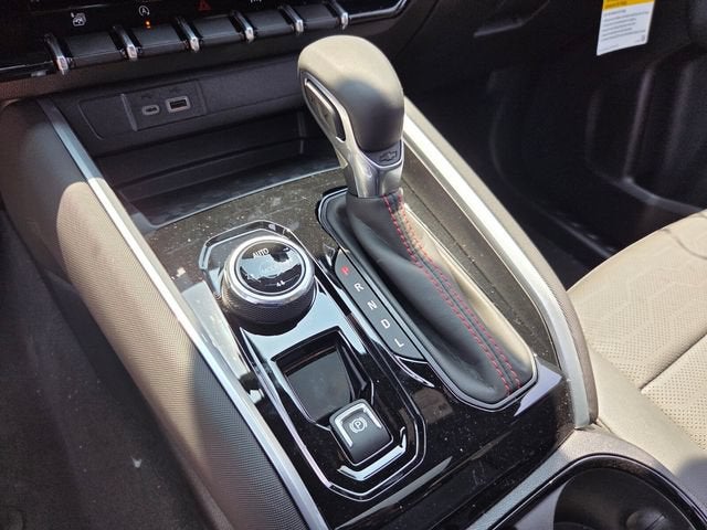 2026 Chevrolet Colorado Z71 - Photo 17