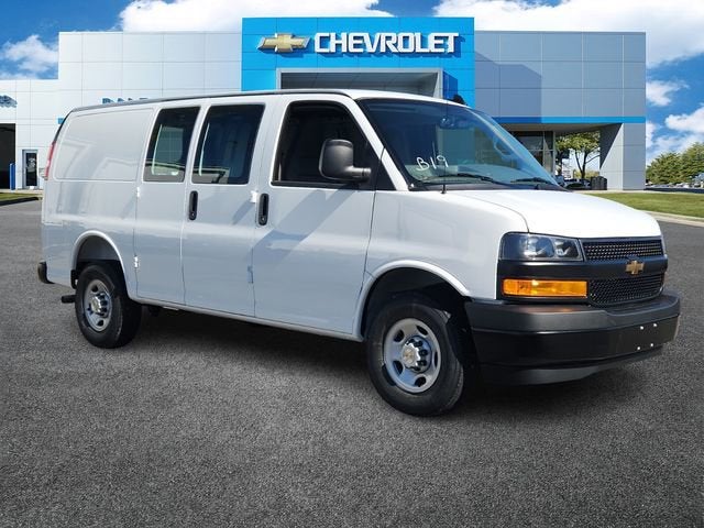 2025 Chevrolet Express Cargo 2500 WT