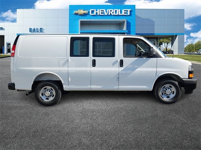2025 Chevrolet Express Cargo 2500 WT