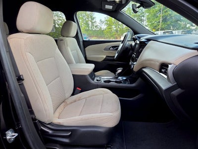 2022 Chevrolet Traverse LS
