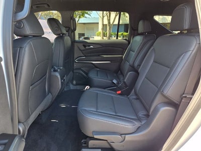 2024 Chevrolet Traverse LT