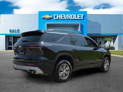 2025 Chevrolet Traverse LT