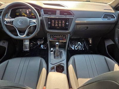 2024 Volkswagen Tiguan SE R-Line Black