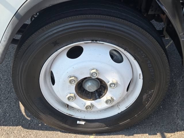 2019 Isuzu NPR Base