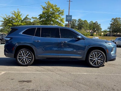 2025 Buick Enclave Avenir