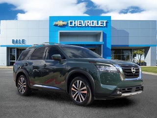 2022 Nissan Pathfinder Platinum