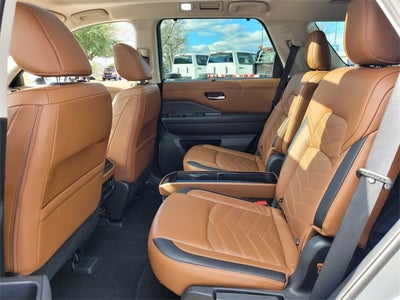 2023 Nissan Pathfinder Platinum