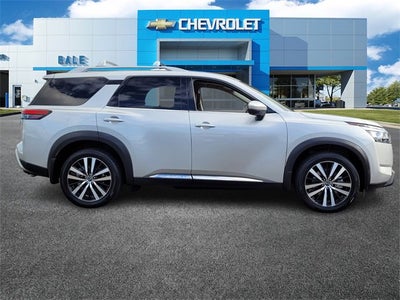 2023 Nissan Pathfinder Platinum