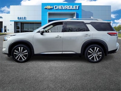 2023 Nissan Pathfinder Platinum