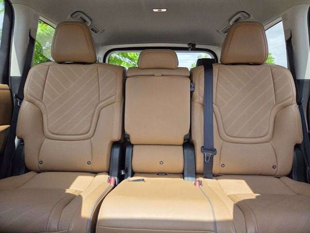 2025 INFINITI QX80 LUXE