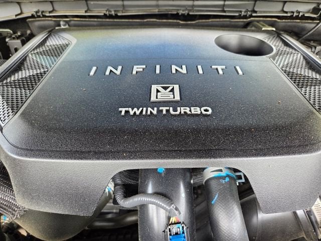 2025 INFINITI QX80 LUXE