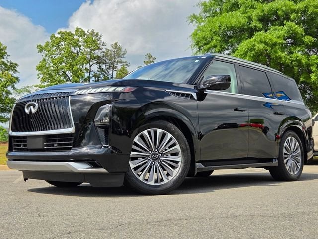 2025 INFINITI QX80 LUXE