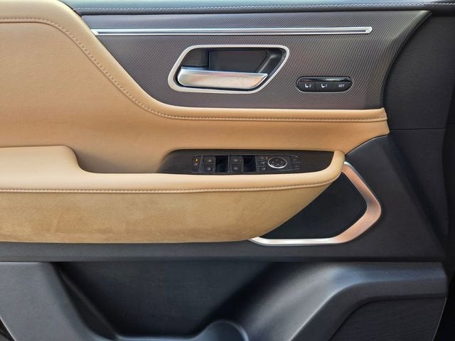 2025 INFINITI QX80 LUXE