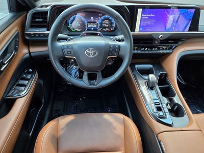 2025 Toyota Crown Signia XLE