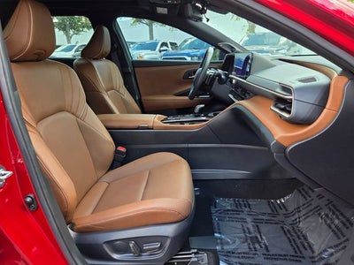 2025 Toyota Crown Signia XLE