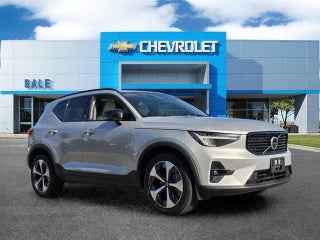 2023 Volvo XC40 Ultimate Dark Theme