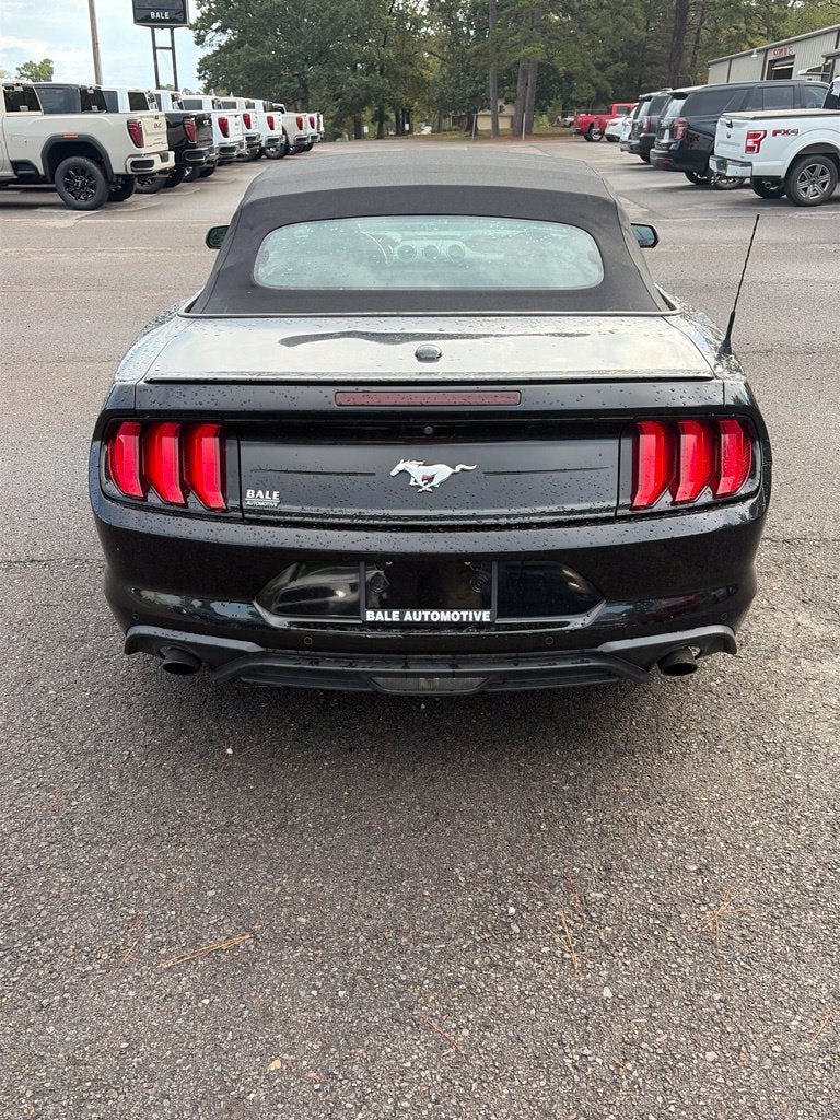 2022 Ford Mustang EcoBoost