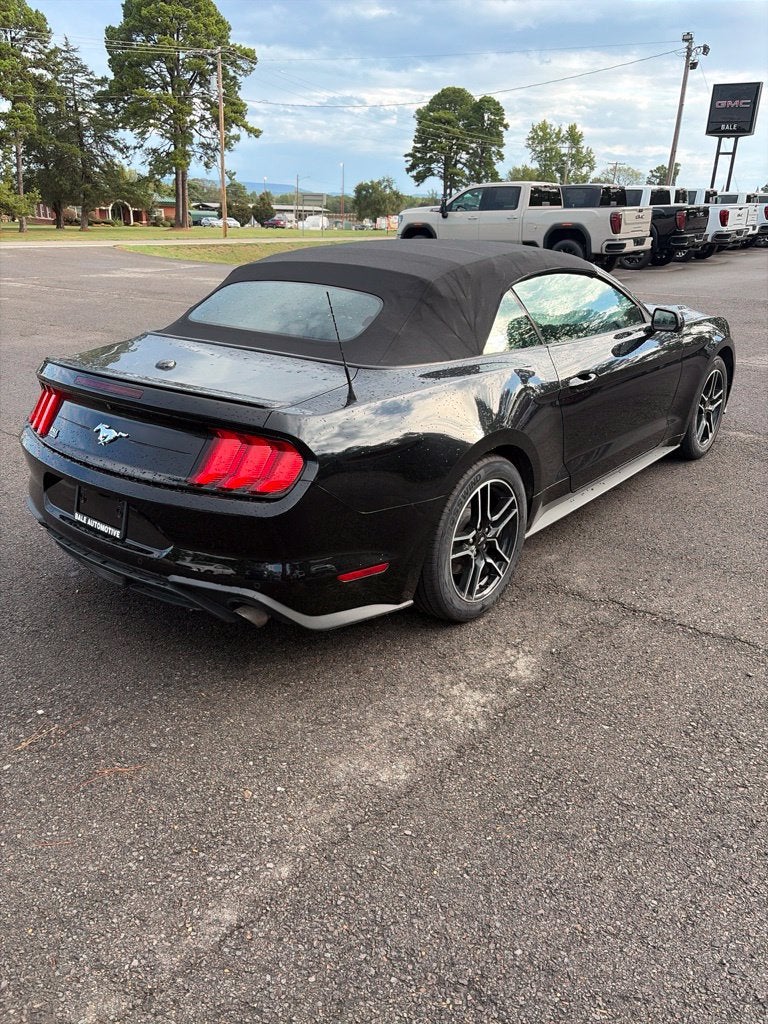 2022 Ford Mustang EcoBoost