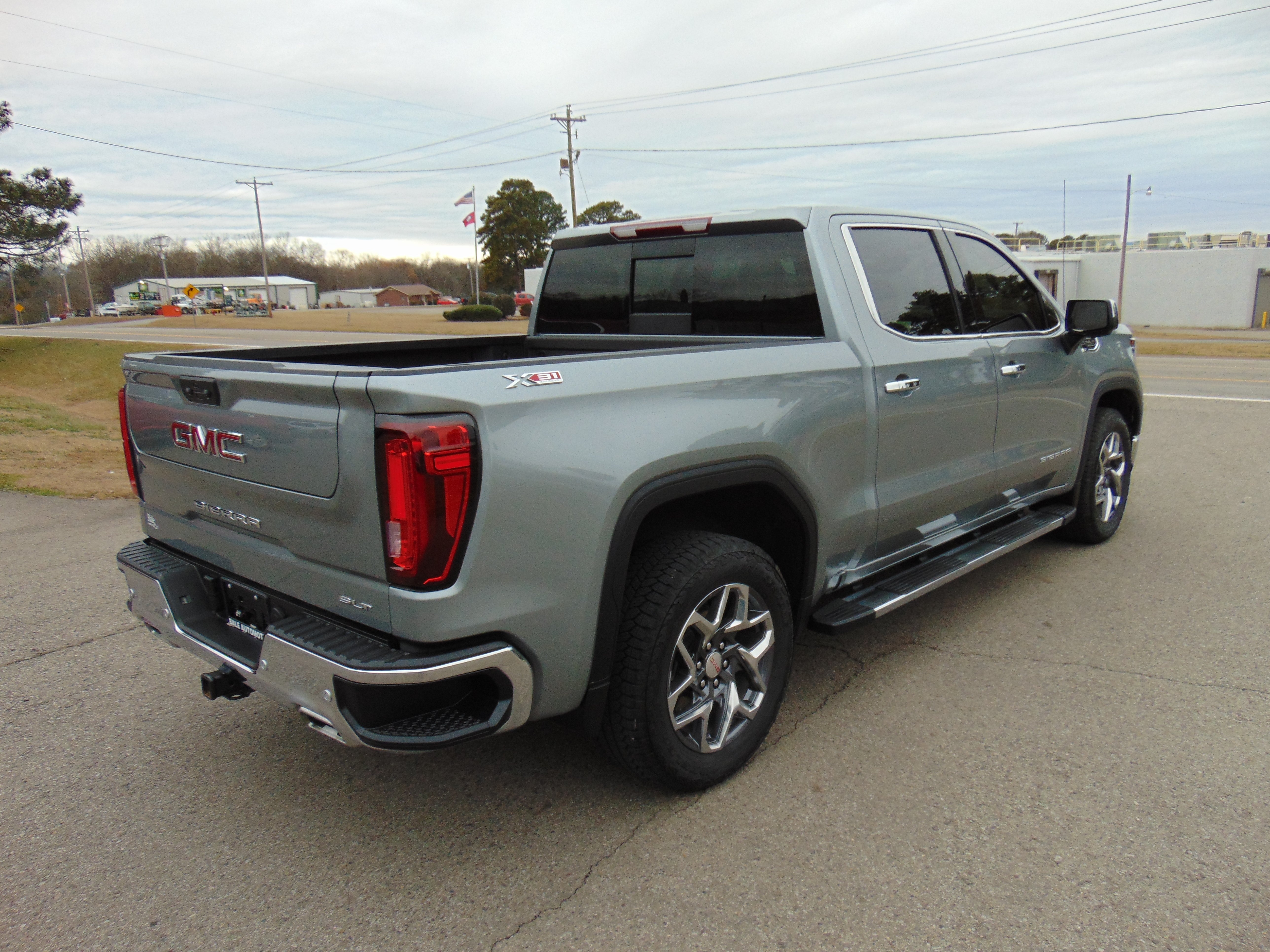 2025 GMC Sierra 1500 SLT