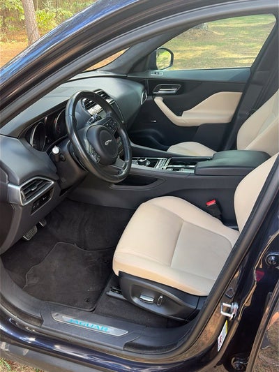 2019 Jaguar F-PACE 25t Premium