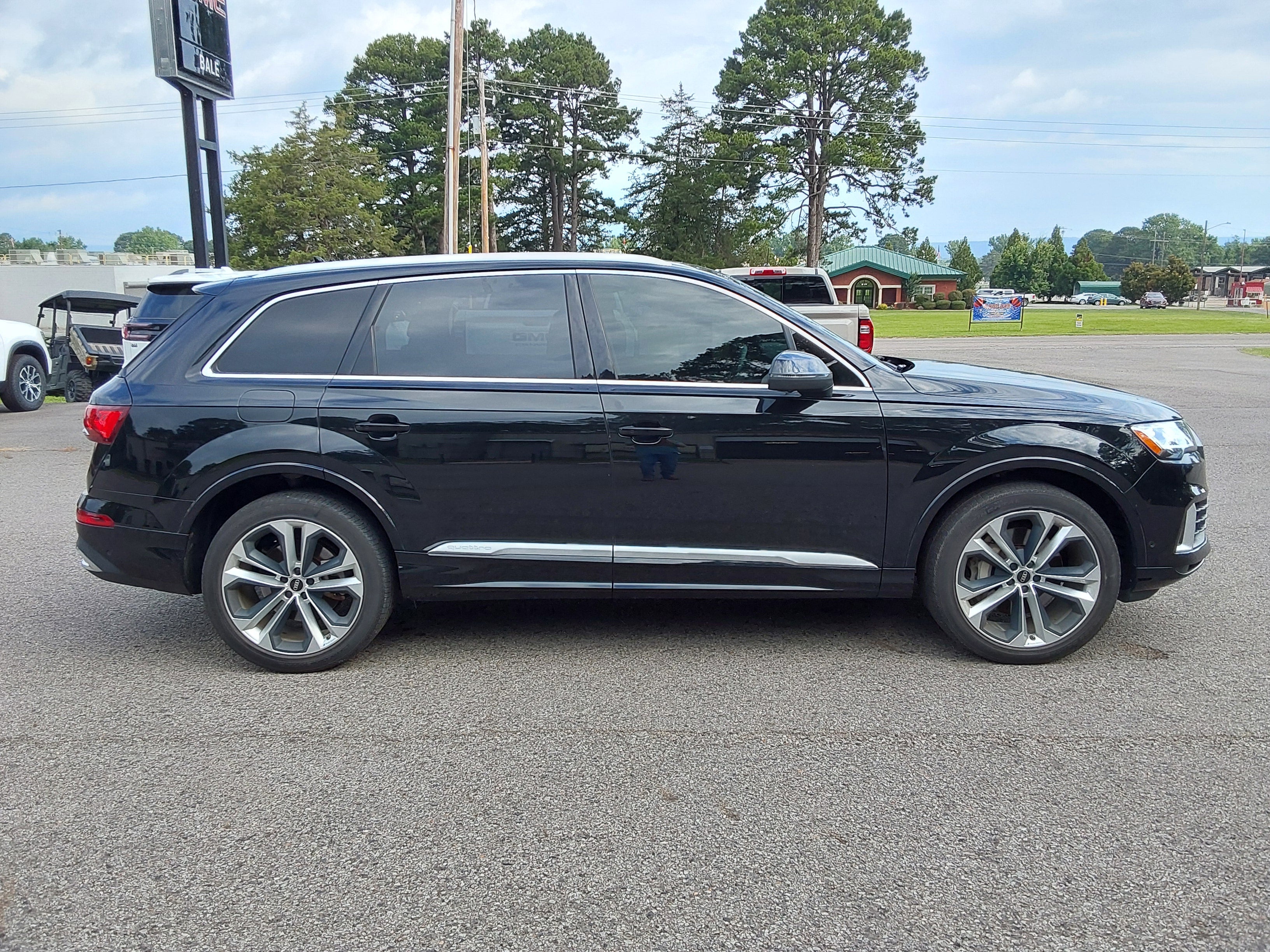 2022 Audi Q7 Premium Plus